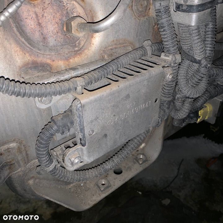 Czujnik NOX uzywany sprawny nr kat 010 153 93 28 przed katalizatorem Mercedes MP4