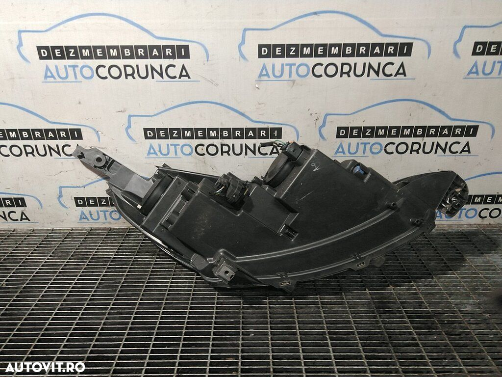 Far Stanga Peugeot 2008 Facelift 2016 - 2019 SUV 4 Usi (1271) Cu lupă - 4