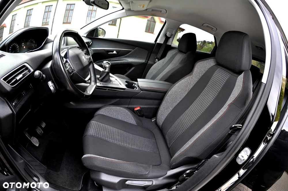 Peugeot 3008 1.2 PureTech Allure S&S - 14