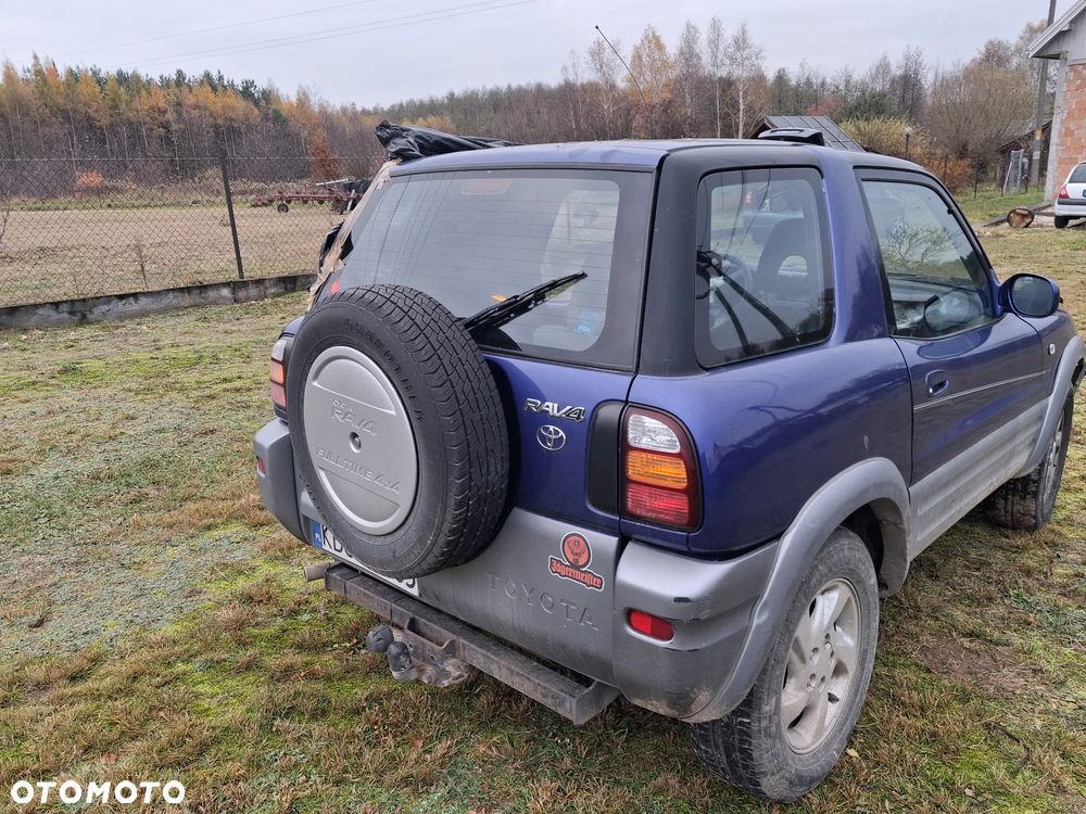 Toyota RAV4 2.0 - 5