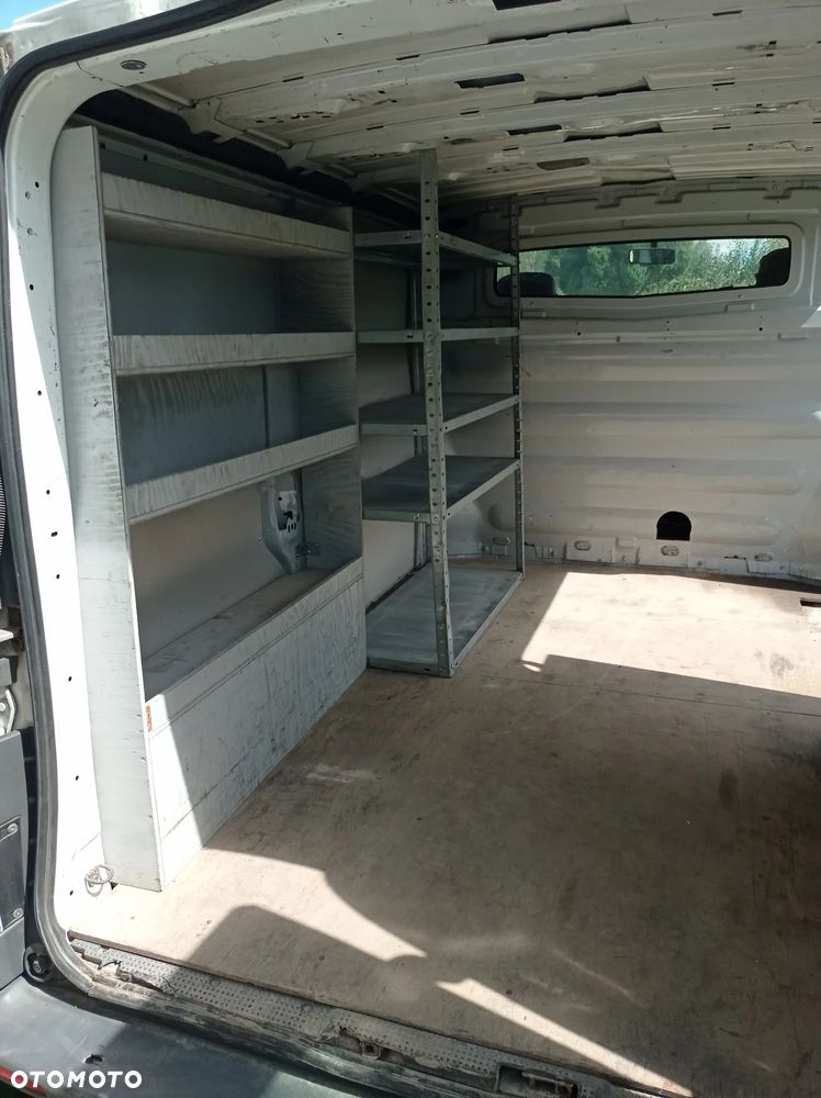 Opel VIVARO 1,9 DTI - 12