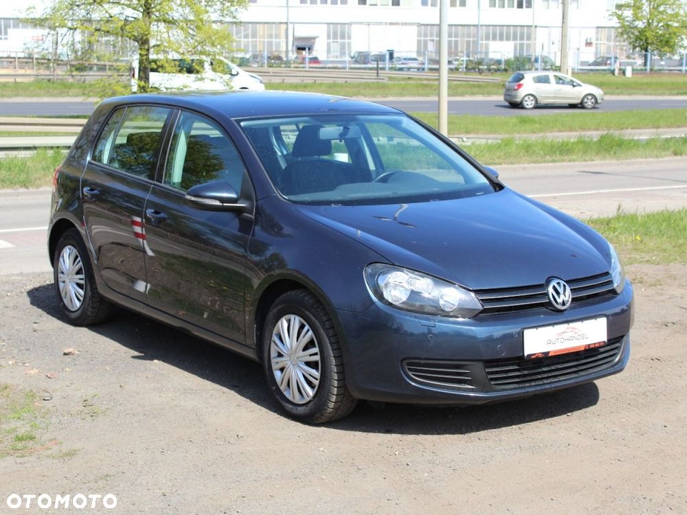 Volkswagen Golf - 1