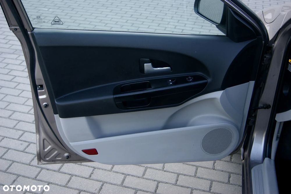 Kia Ceed 1.4 CVVT Attract - 12