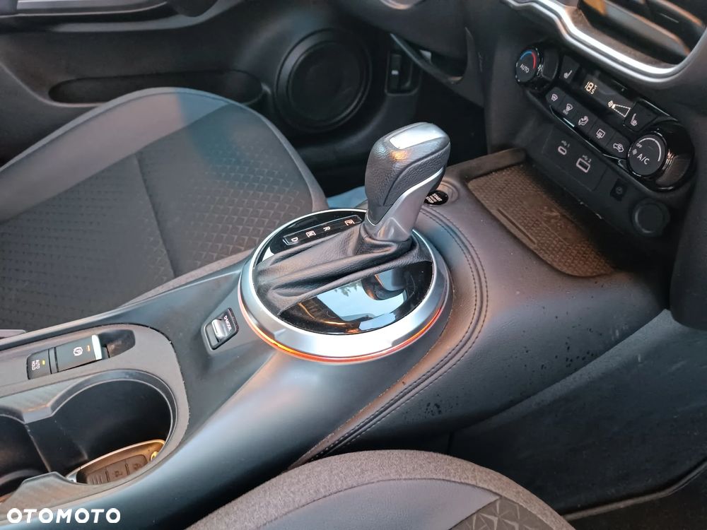 Nissan Juke 1.0 DIG-T N-Connecta DCT - 22