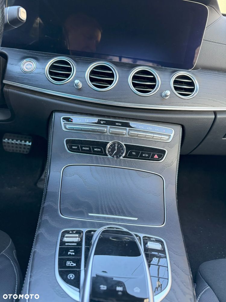 Mercedes-Benz Klasa E 220 d 4-Matic AMG - 8