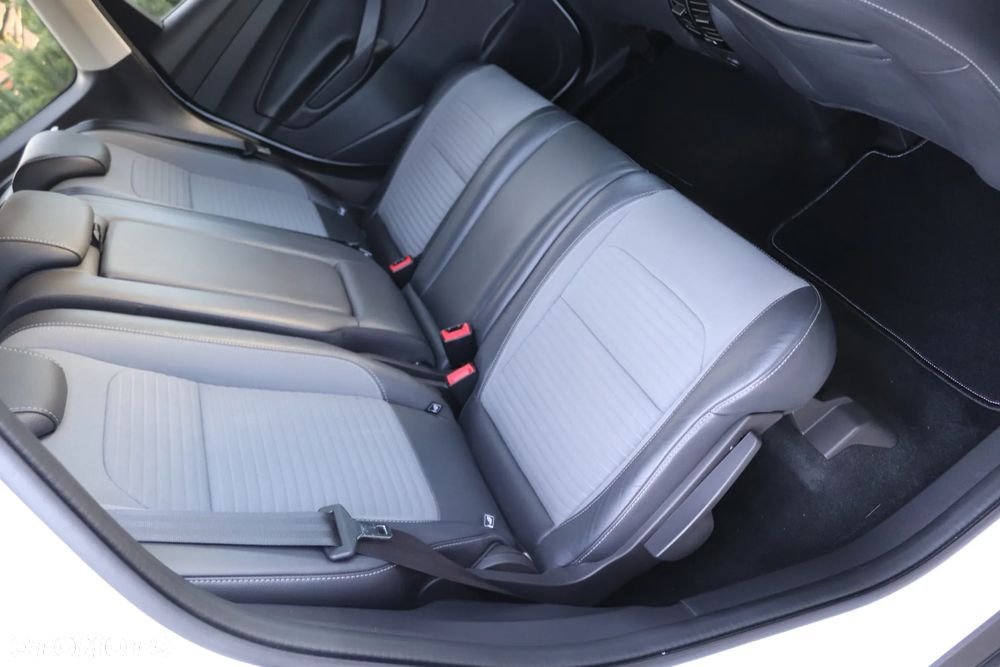 Ford Kuga 2.0 TDCi 2x4 Business Edition - 28