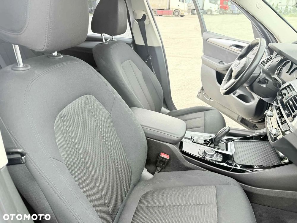 BMW X3 xDrive20d - 14