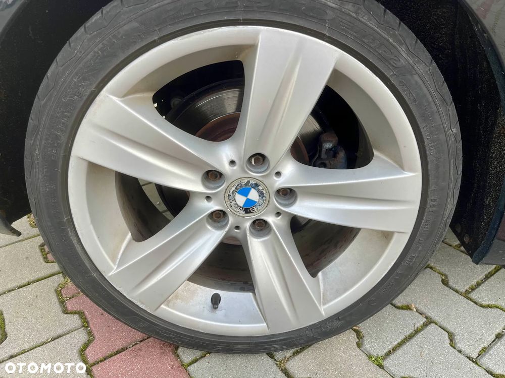 BMW Seria 3 325i - 20