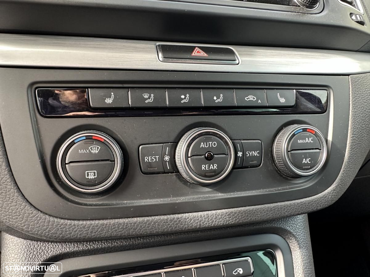 VW Sharan 2.0 TDi Blue Confortline - 34