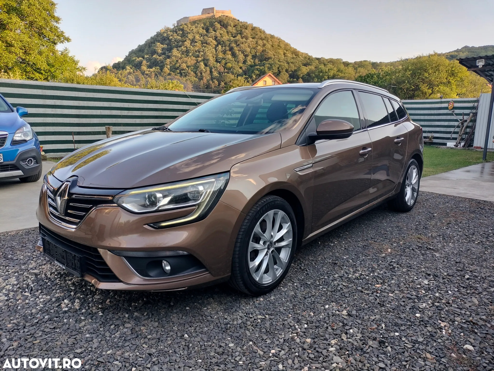 Renault Megane Grandtour ENERGY TCe 130 BUSINESS - 26
