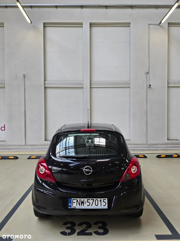 Opel Corsa 1.2 16V Enjoy - 9