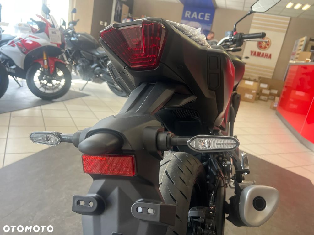 Yamaha MT - 9