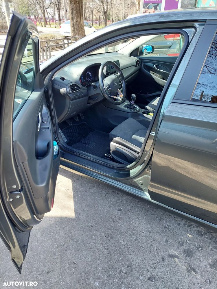 Hyundai i30 1.5 110CP 5DR M/T Comfort - 2