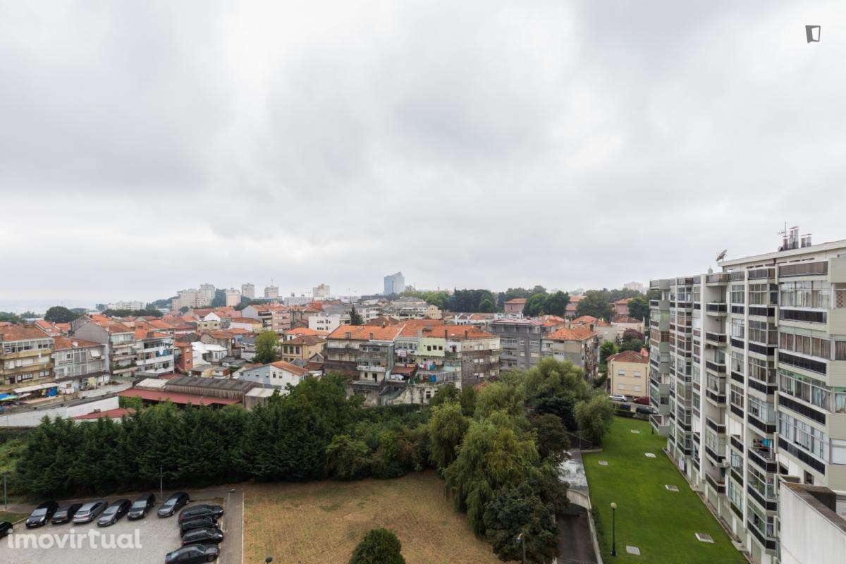 Quarto - localizado em Paranhos Porto - Grande imagem: 5/18