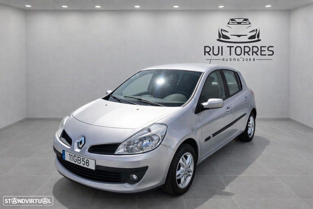 Renault Clio 1.2 16V Confort - 8
