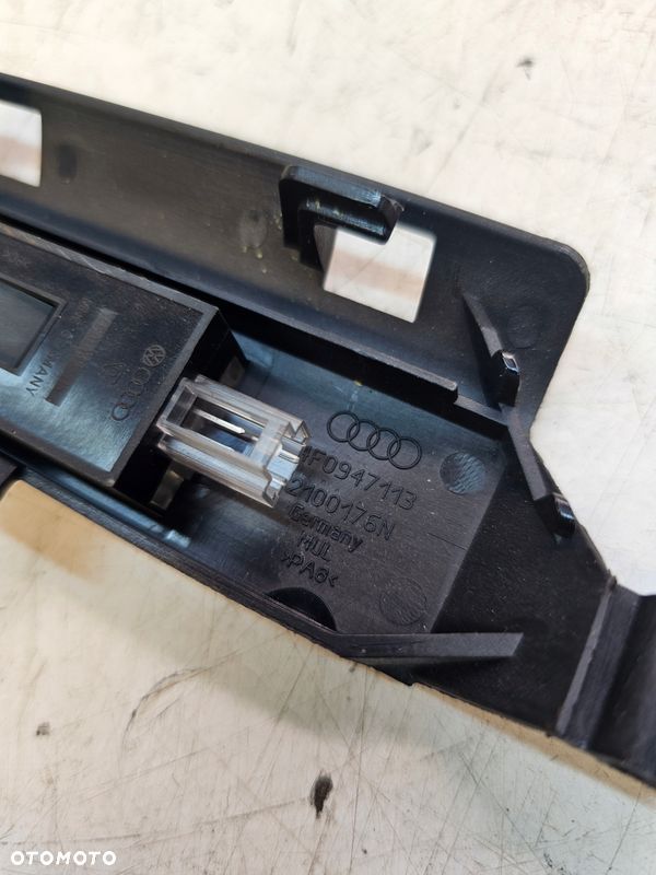 LAMPKA OŚWIETLENIE FOTELA AUDI A6 C6 A4 B7 Q7 4F0947113 - 5