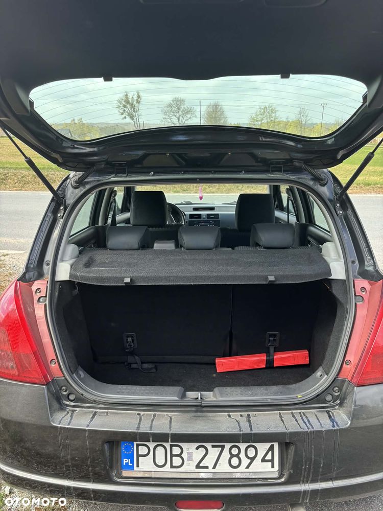 Suzuki Swift 1.3 DDiS 16v GLX - 5