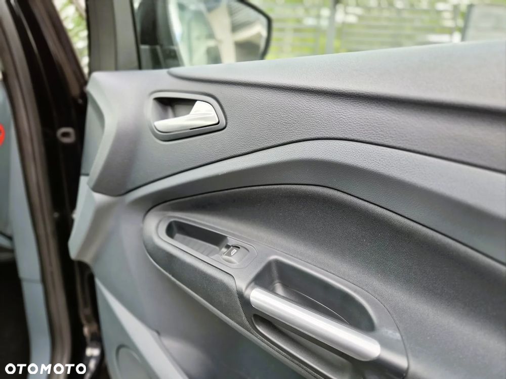Ford C-MAX - 16