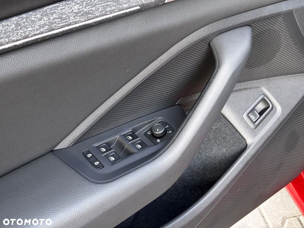 Skoda Superb 1.5 TSI mHEV Selection DSG - 16