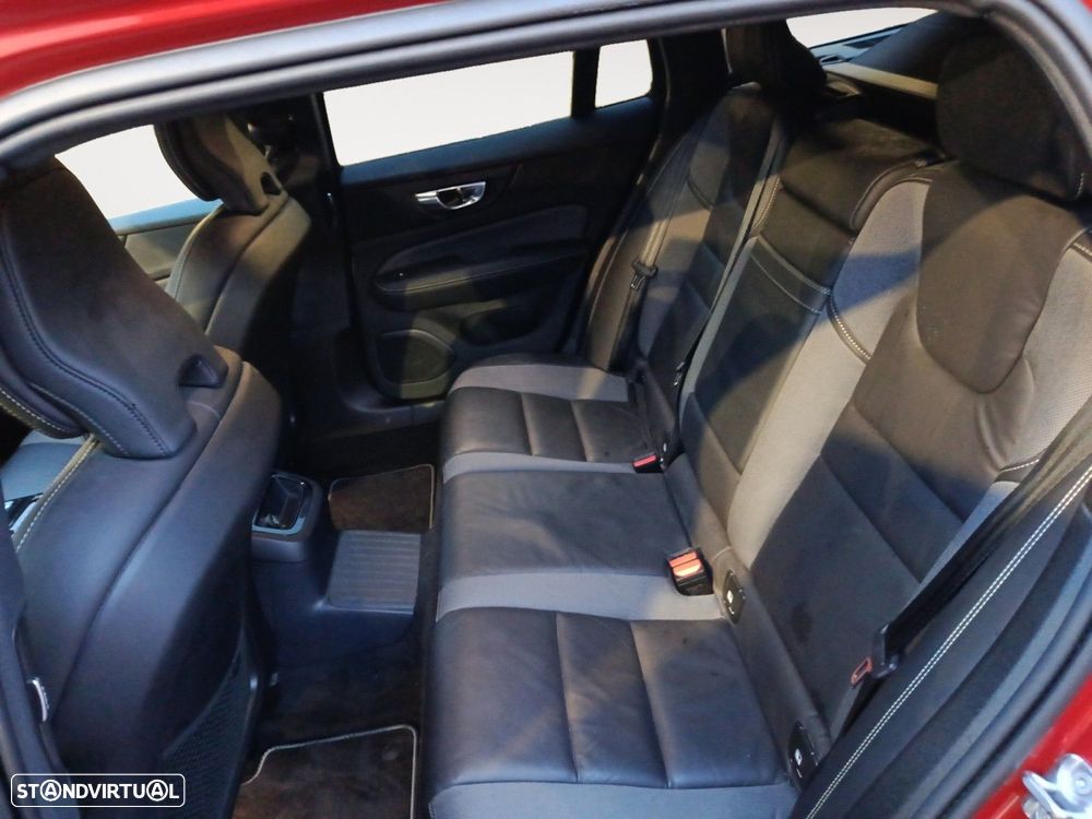 Volvo V60 2.0 T8 AWD TE R-Design - 13