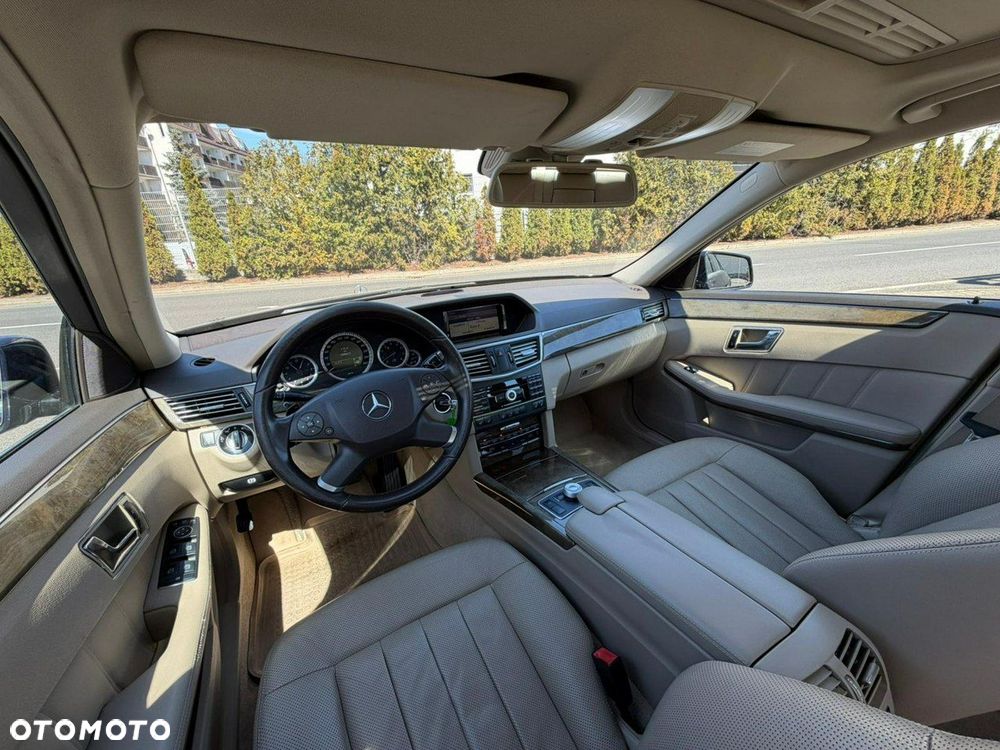 Mercedes-Benz Klasa E 500 4-Matic Avantgarde - 11