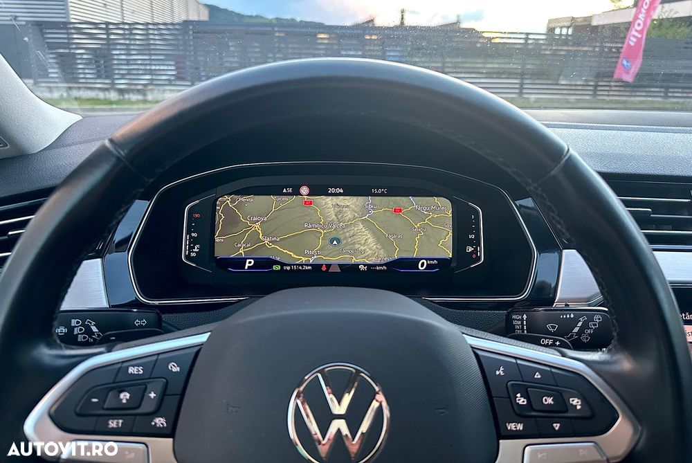 Volkswagen Passat 2.0 TDI DSG Highline - 11