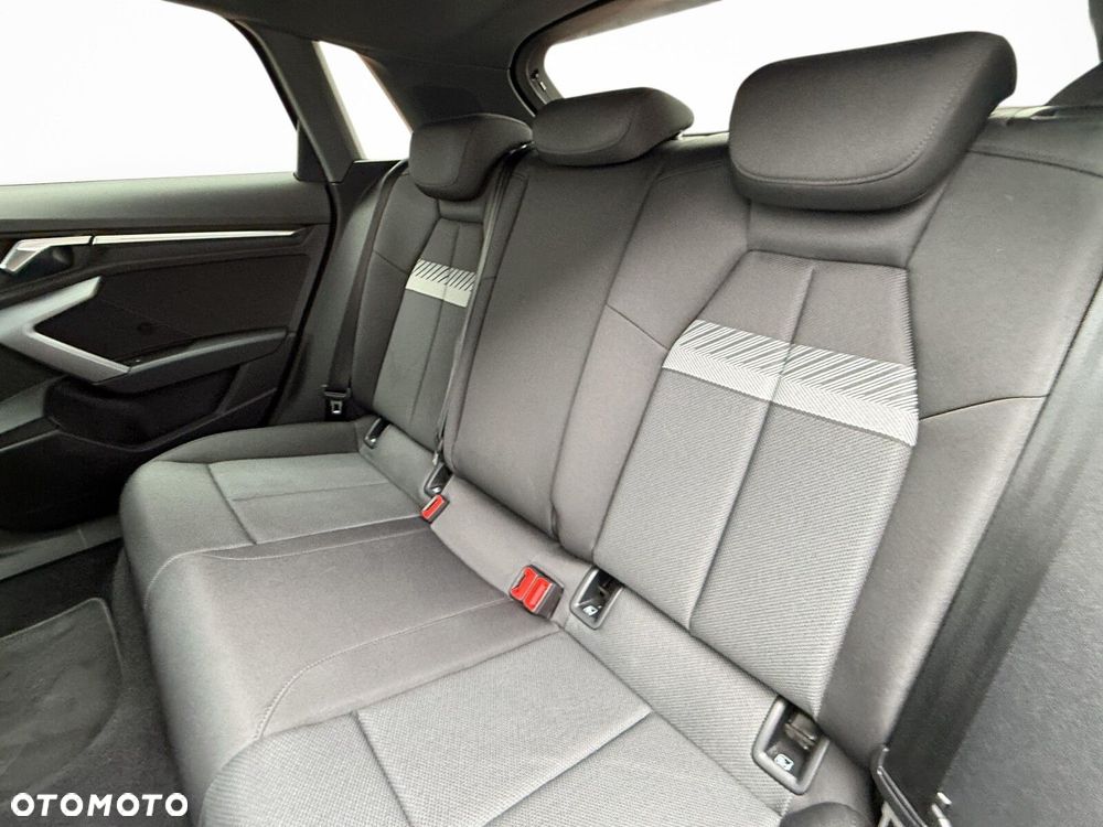 Audi A3 Sportback 35 TFSI mHEV Advanced S tronic - 33