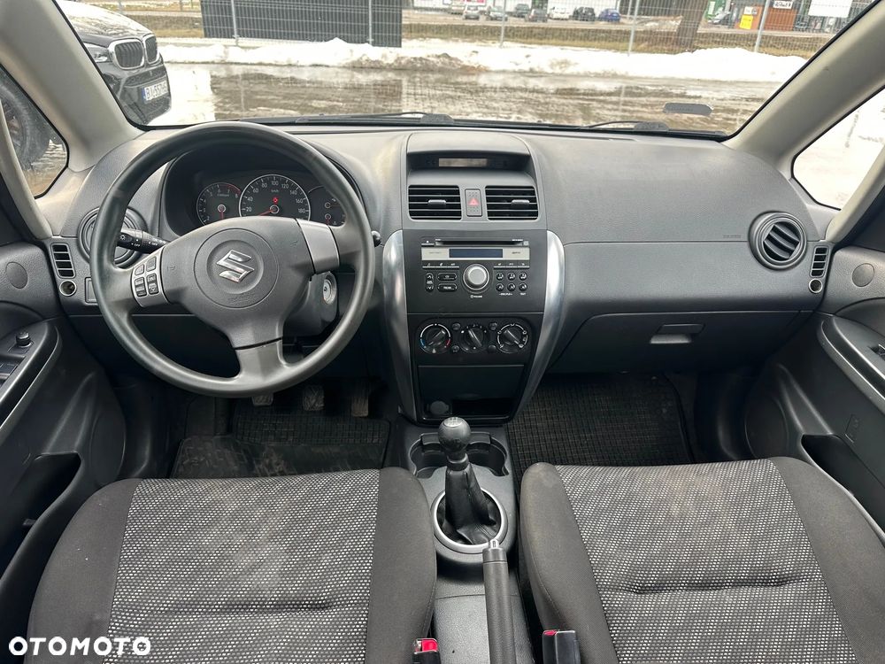 Suzuki SX4 - 9