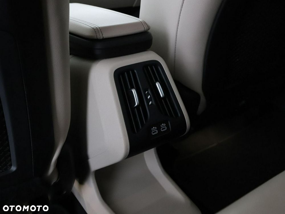 BMW iX1 xDrive30 xLine - 39