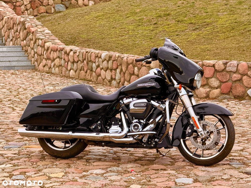 Harley-Davidson FLHXS Special - 2