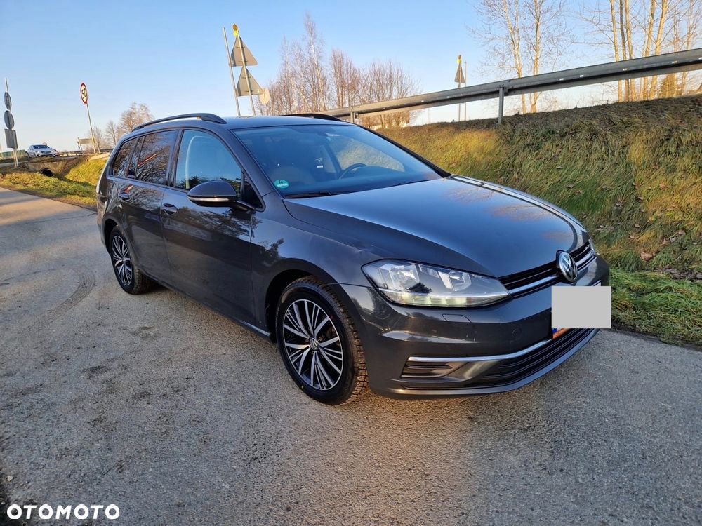 Volkswagen Golf - 4
