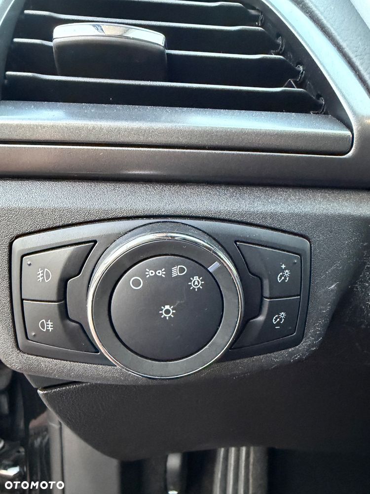 Ford Mondeo 2.0 TDCi Titanium PowerShift - 36