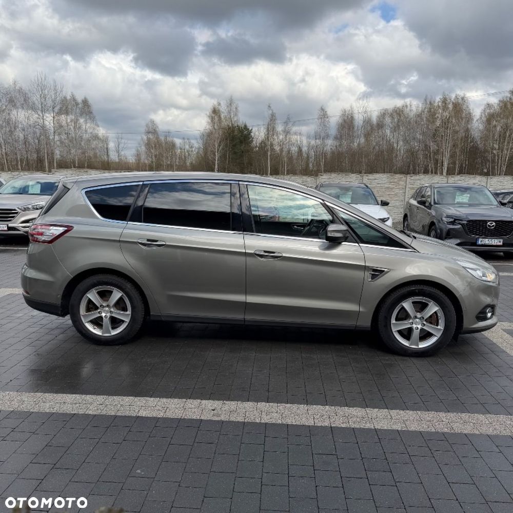 Ford S-Max - 14