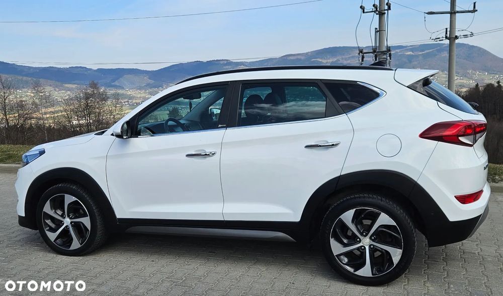 Hyundai Tucson 2.0 CRDI 4WD Automatik Premium - 2