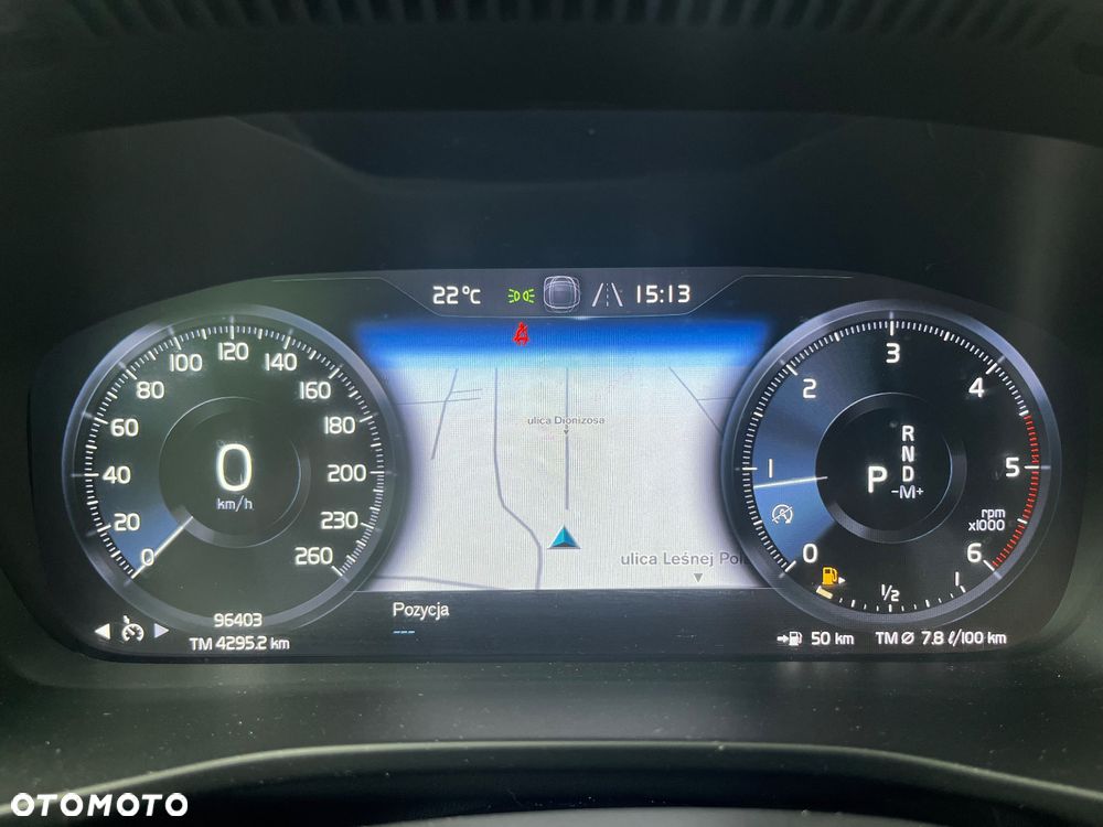 Volvo XC 40 D3 AWD Momentum Pro - 24
