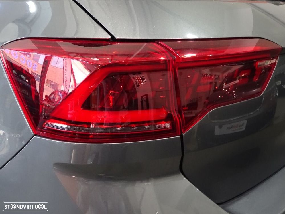 VW T-Roc 2.0 TDI R-Line DSG - 37