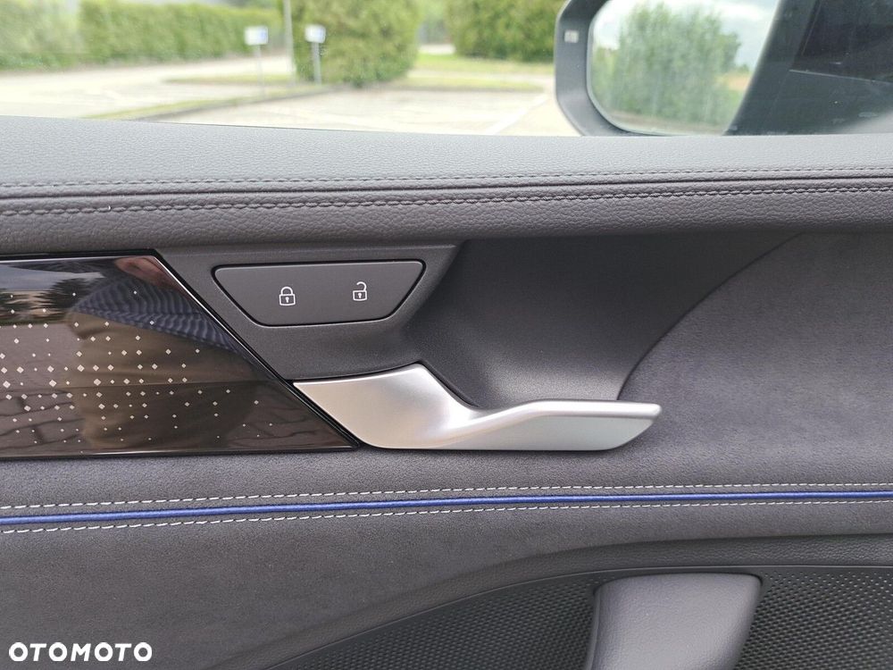 Volkswagen Passat 2.0 TSI 4Mot R-Line Plus DSG - 23