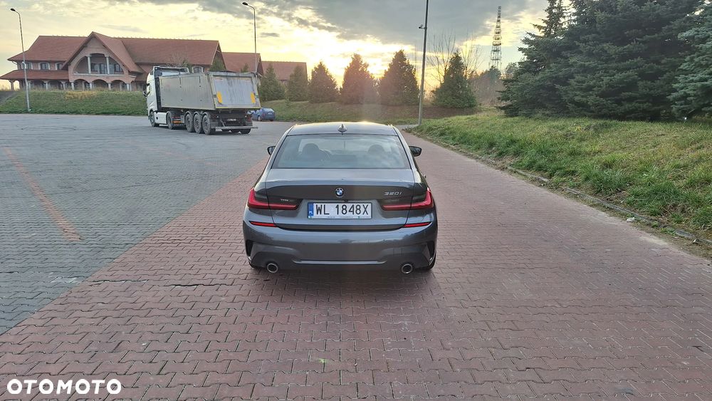 BMW Seria 3 320i M Sport sport - 11