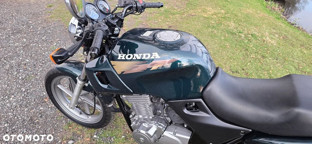 Honda CB - 8
