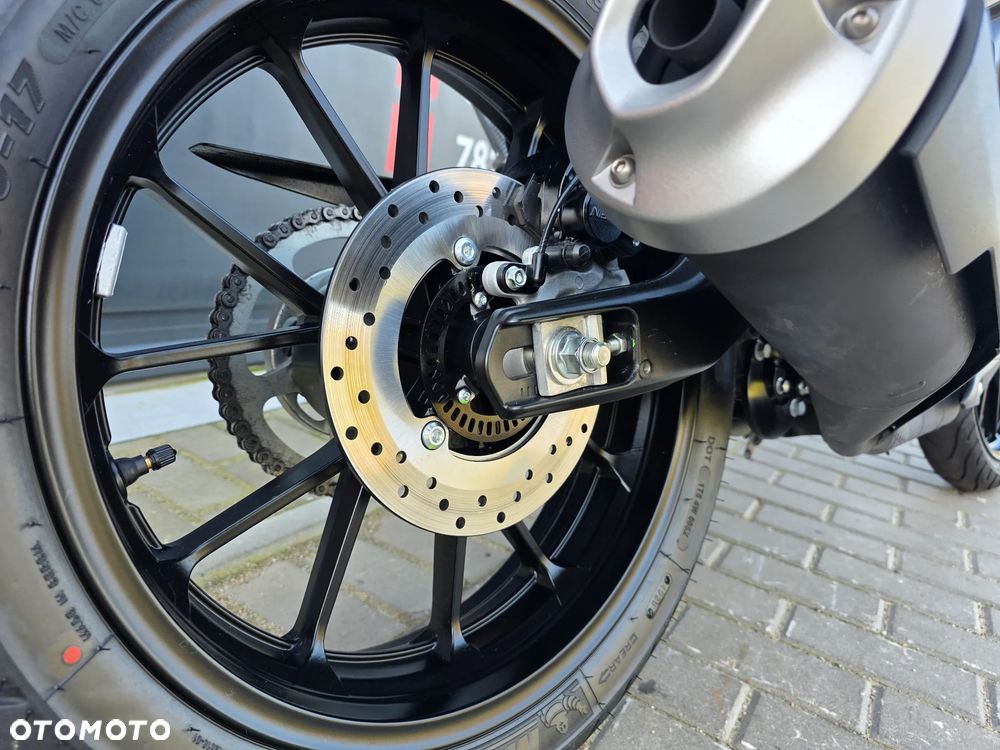 Yamaha MT - 20