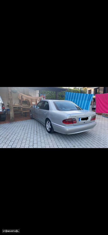 Mercedes-Benz E 270 CDi Avantgarde - 3