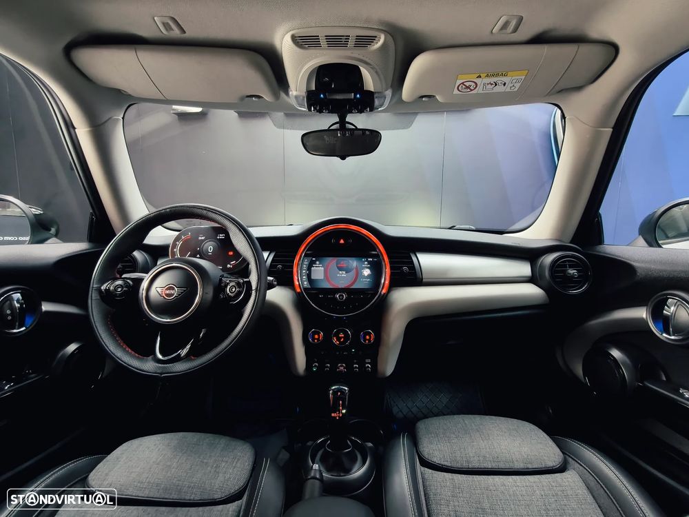 MINI 3 Portas Cooper Auto - 2