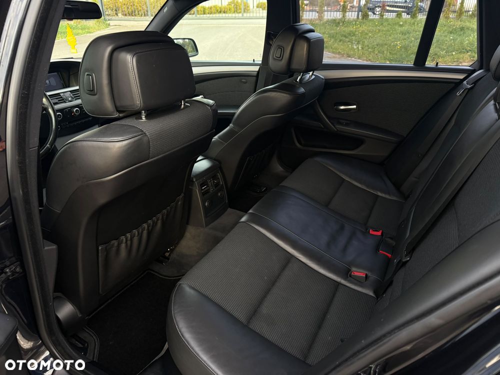 BMW Seria 5 535d Sport-Aut Edition Sport - 12