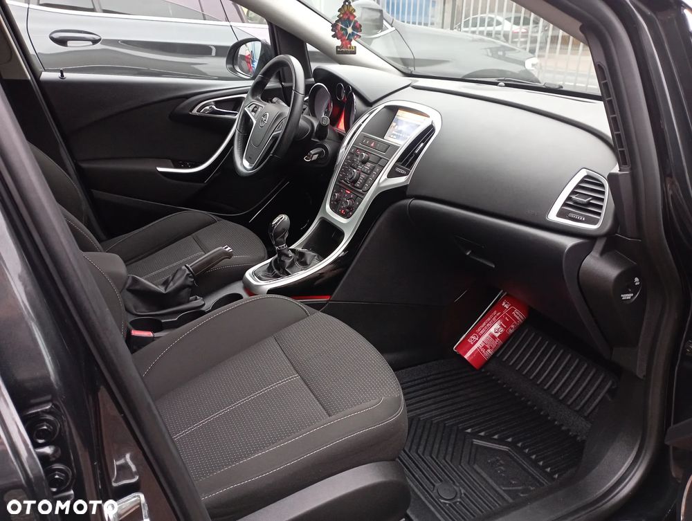 Opel Astra 1.7 CDTI DPF Cosmo - 9