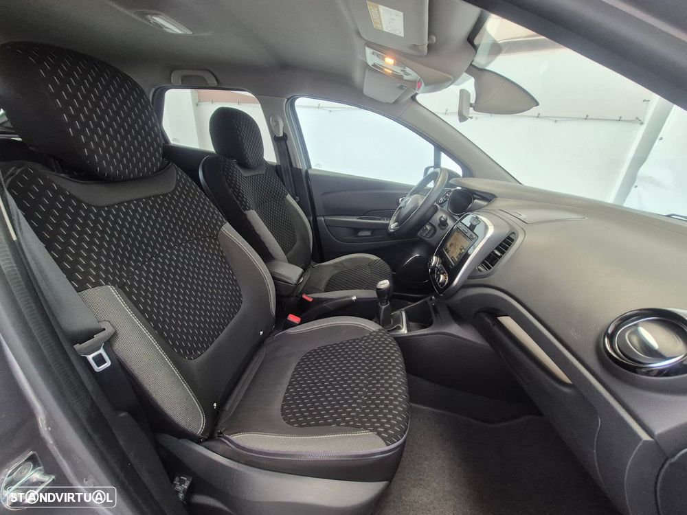 Renault Captur 0.9 TCE Exclusive - 17