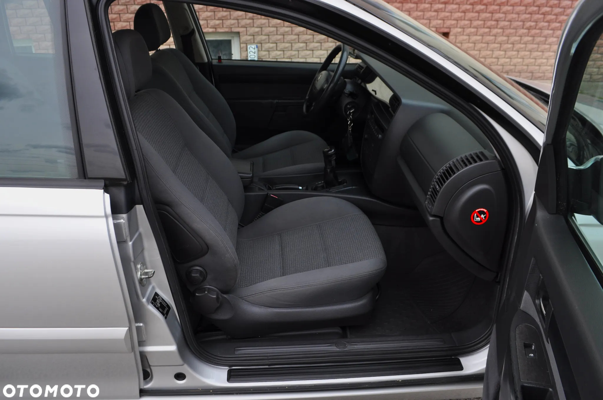 Opel Omega 2.2 Elegance - 22