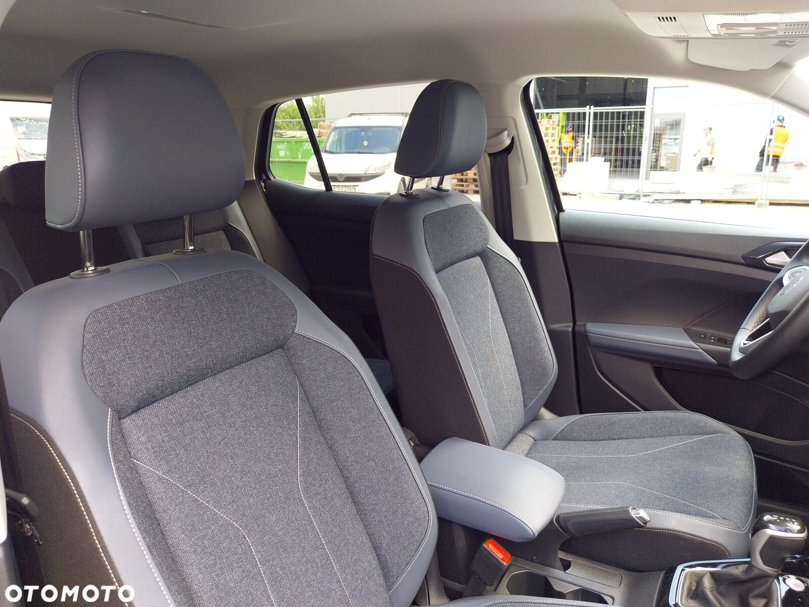 Volkswagen T-Cross - 28