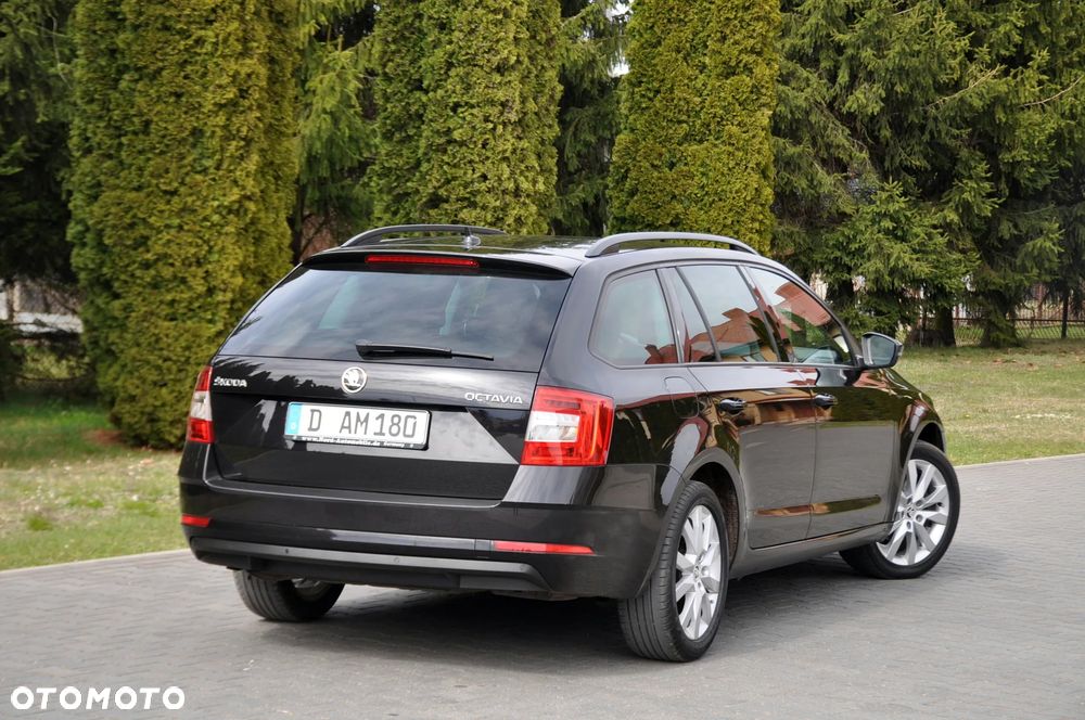 Skoda Octavia 2.0 TDI Elegance DSG - 6