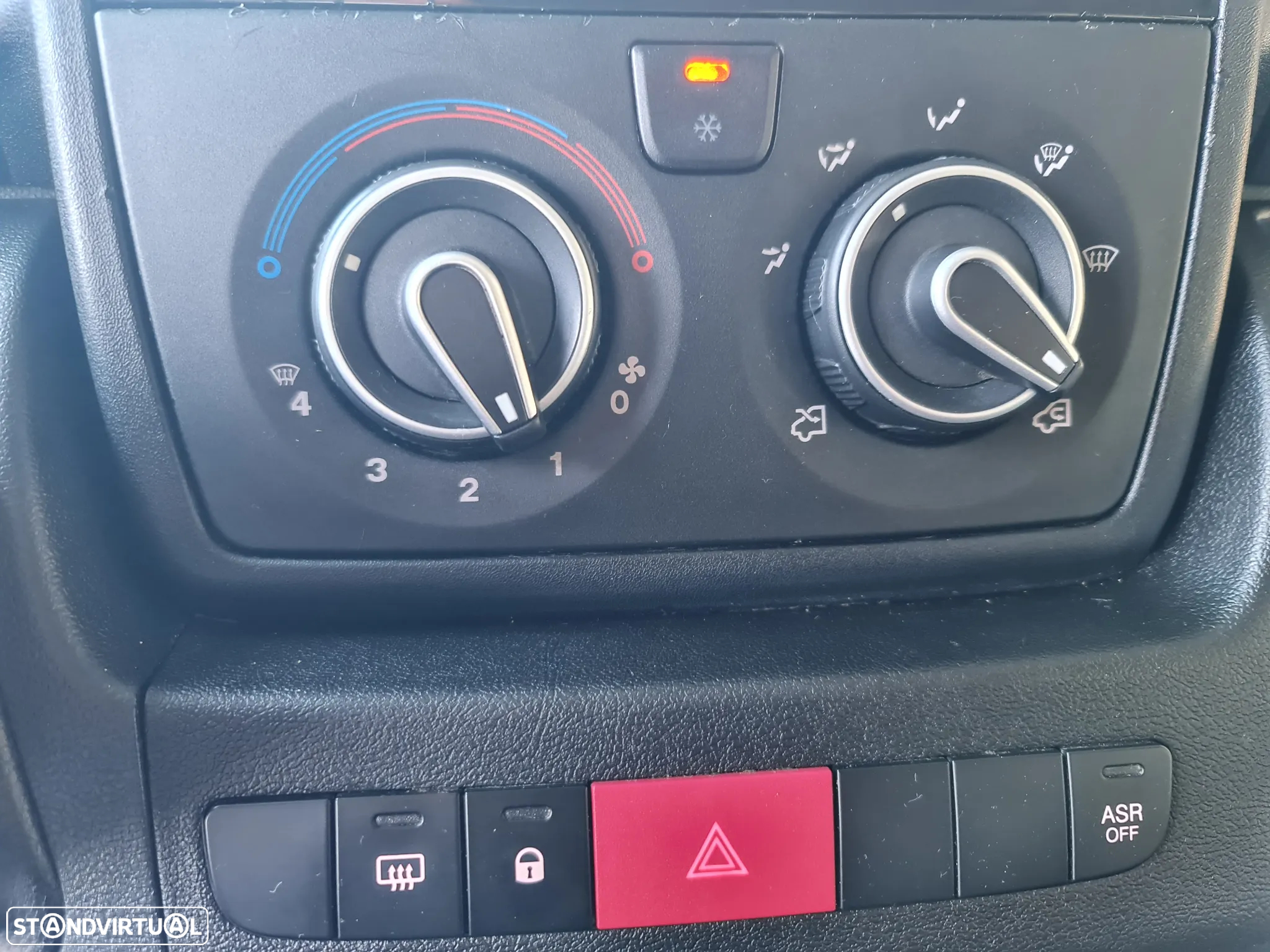 Peugeot Boxer 2.0 HDI 130CV L2H2  *GPS /AC/ IVA DEDUTÍVEL * - 25
