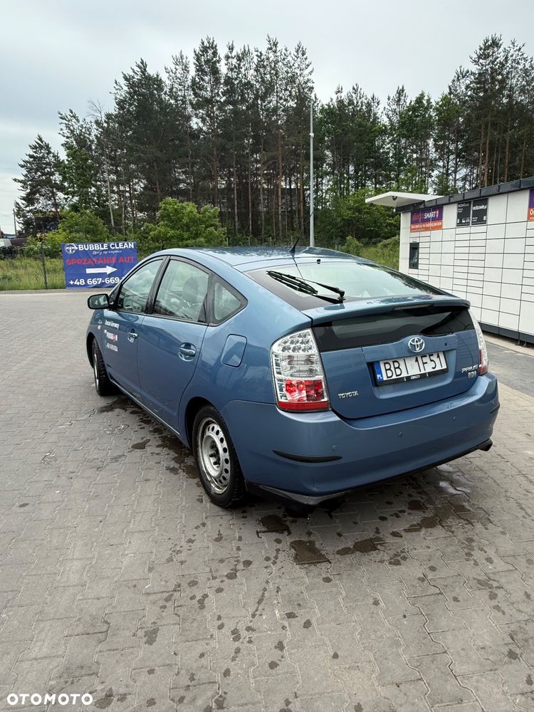 Toyota Prius 1.5 VVT-i Sol - 3